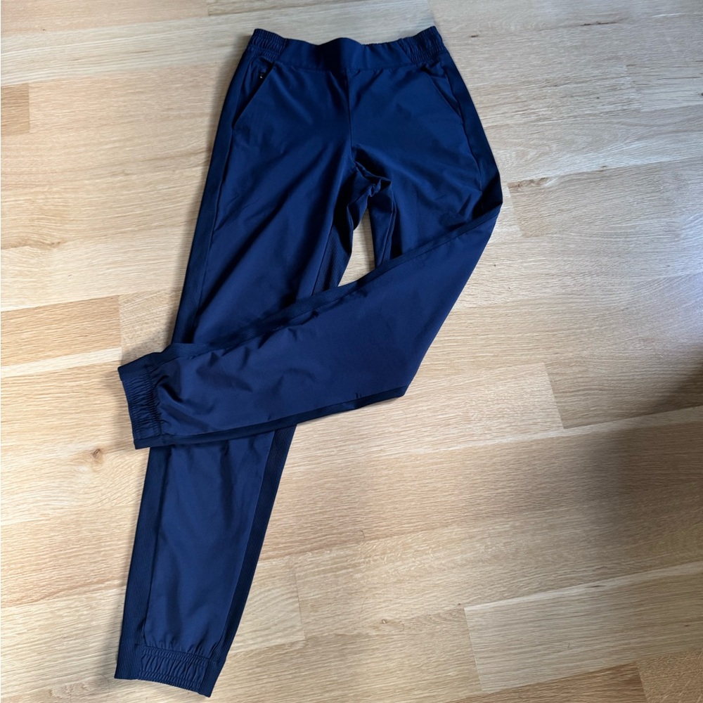 Athleta navy pants never worn size 4 Tall
